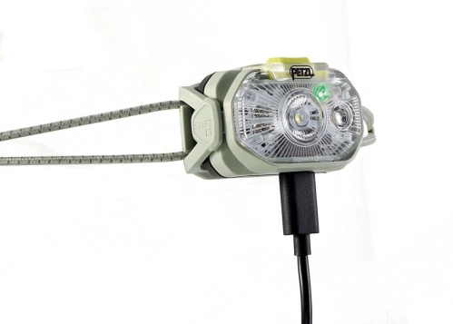 detail PETZL SWIFT LT DESERT GREEN kompaktní, ultralehká dobíjecí čelovka zelená