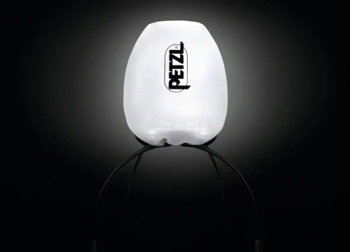 detail PETZL IKO lehká výkonná čelovka s kombinovaným světlem