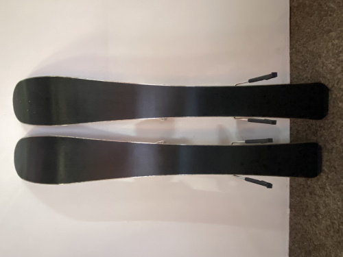 detail SPONGY JR + SALOMON C5 dětské sjezdové lyže červené - BAZAR