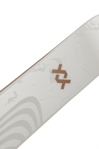 detail VÖLKL FLAIR SC+vMotion 11 TCX Lady dámské sjezdové lyže 24/25