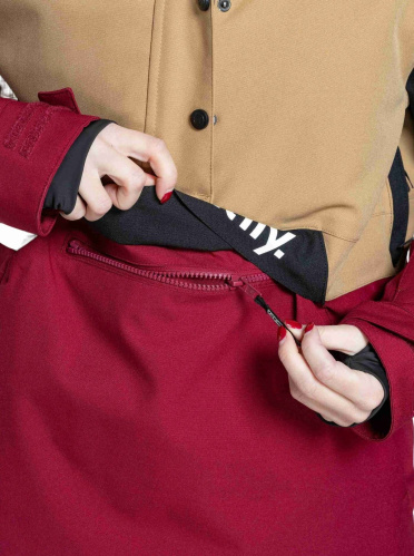 detail MEATFLY AIKO SKI&SNB dámská bunda beet red/blue