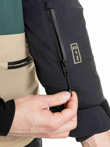 detail MEATFLY MANIFOLD SNB&SKI JACKET pánská lyžařská bunda black/safari