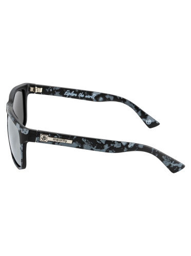 detail MEATFLY RONNIE sluneční brýle storm camo black 4/17/55