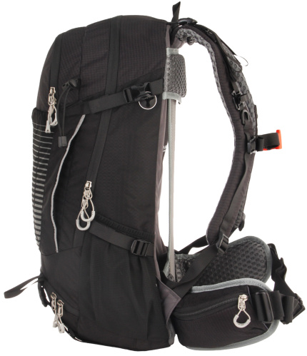 detail AXON MONSTER outdoorový batoh 44l černá