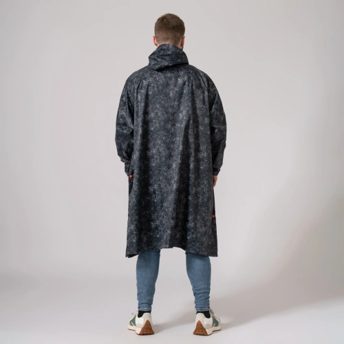 detail MAC IN A SAC festival poncho sbalitelná nepromokavá pláštěnka graphite etch