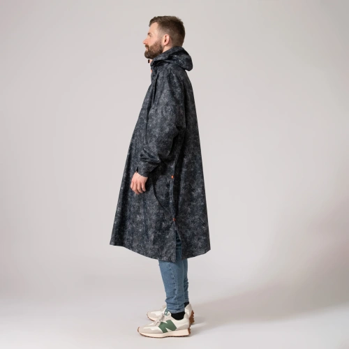 detail MAC IN A SAC festival poncho sbalitelná nepromokavá pláštěnka graphite etch