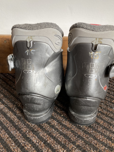 detail DALBELLO A:1.1 dětské lyžařské boty šedá/červená BAZAR