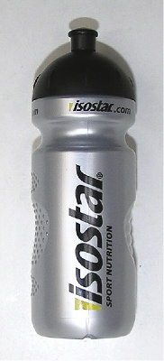 ISOSTAR 0,65l lahev na kolo stříbrná/černá sosák