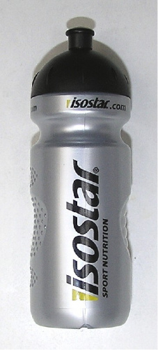 detail ISOSTAR 0,65l lahev na kolo stříbrná/černá sosák